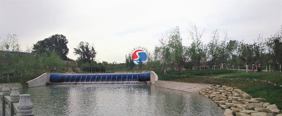 壩長(zhǎng)27m，高度2m，景觀擾流減振橡膠壩